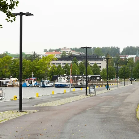 Local Nordic - Elegant Elk Jyväskylä